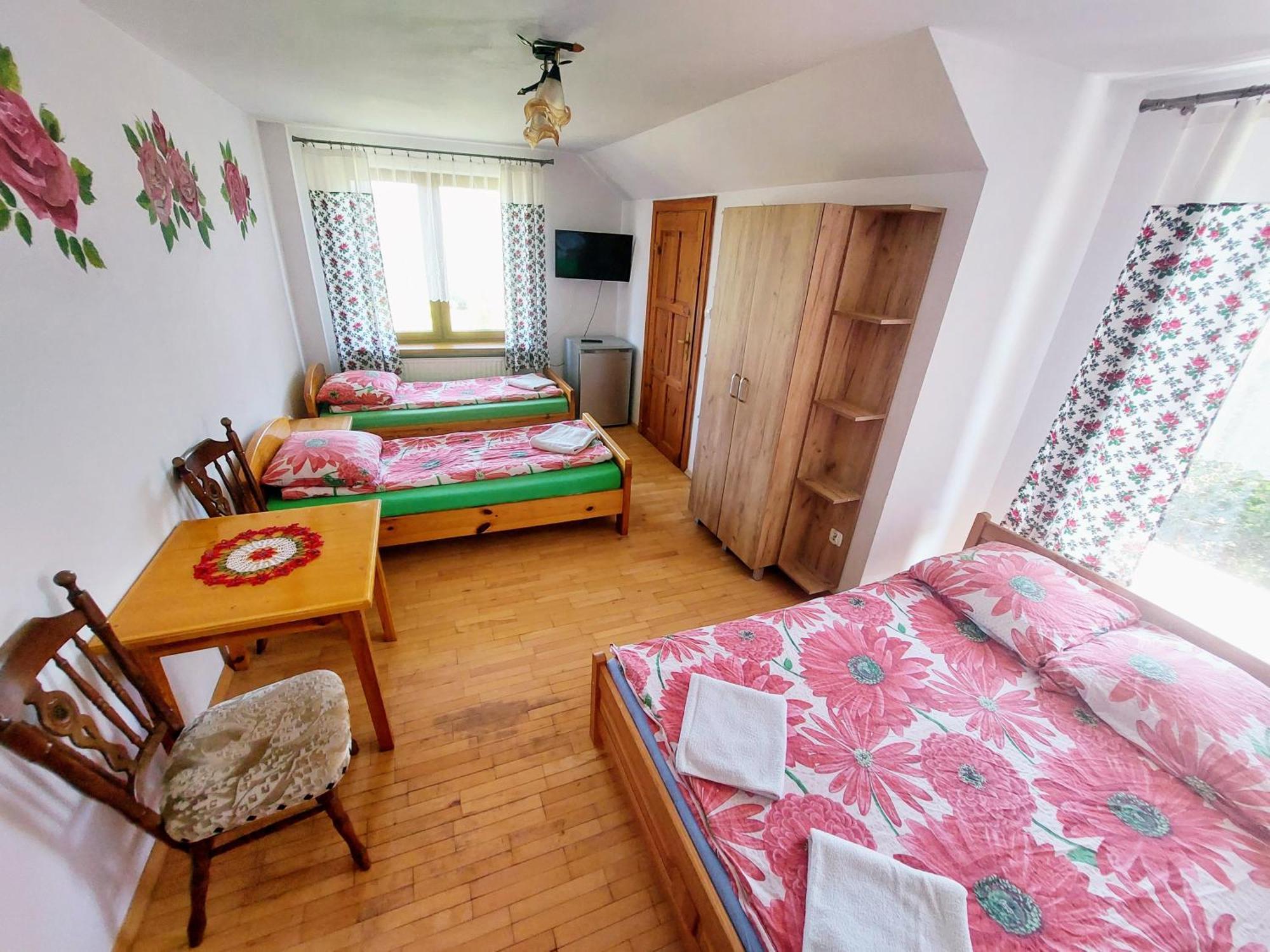 Wisniowy Gaj Villa Ujanowice ภายนอก รูปภาพ