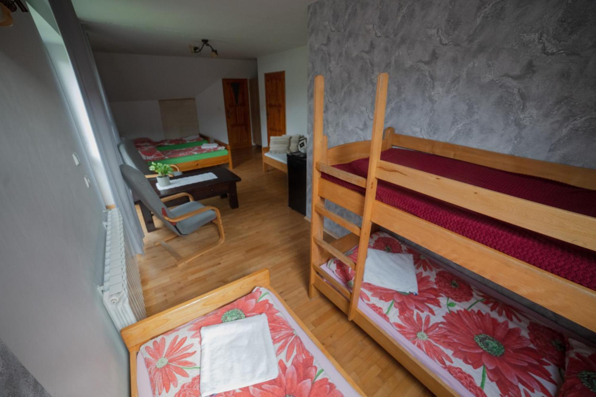 Wisniowy Gaj Villa Ujanowice ภายนอก รูปภาพ
