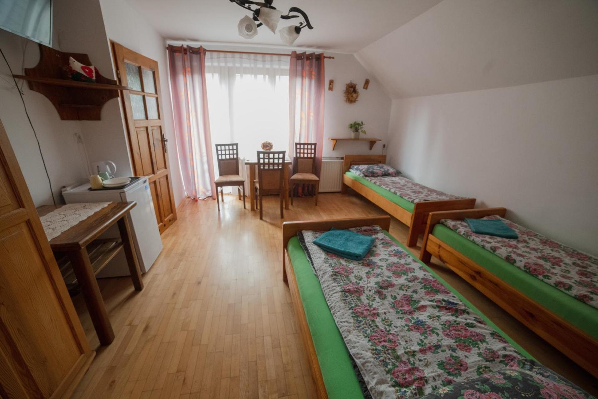 Wisniowy Gaj Villa Ujanowice ภายนอก รูปภาพ