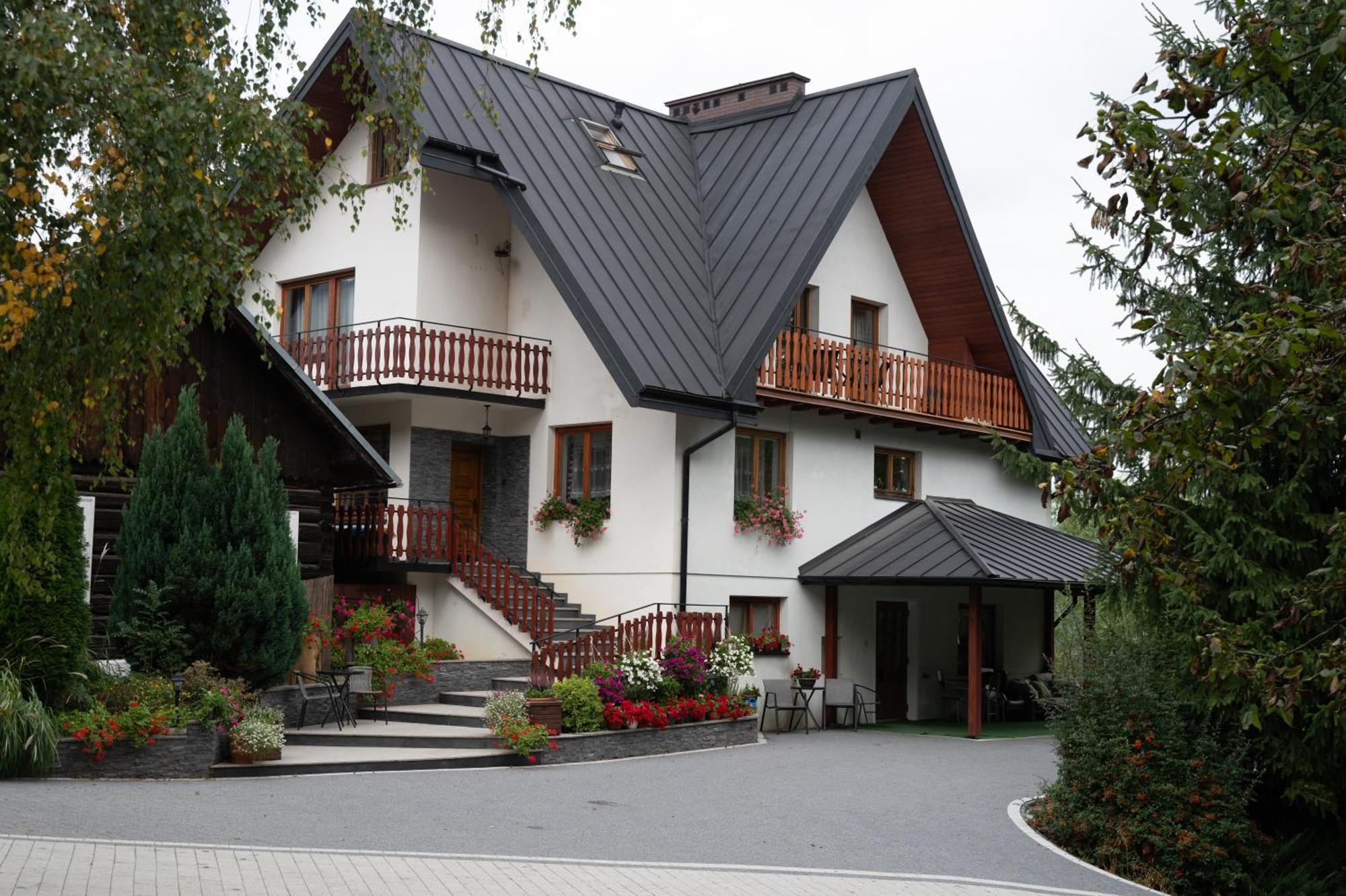 Wisniowy Gaj Villa Ujanowice ภายนอก รูปภาพ