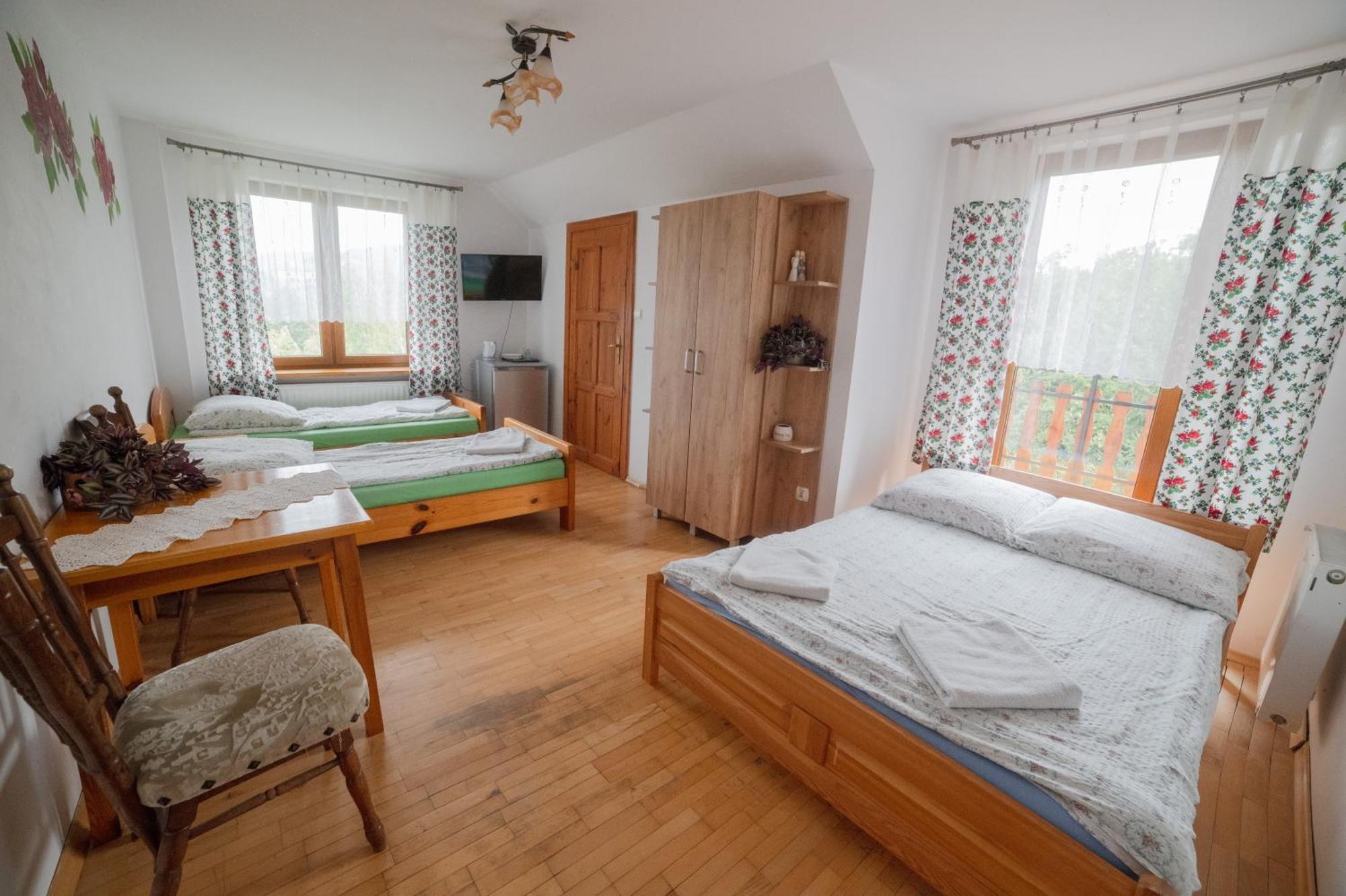 Wisniowy Gaj Villa Ujanowice ภายนอก รูปภาพ